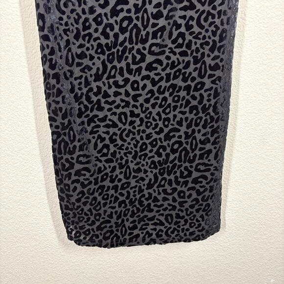 Le Lis Collection Small Velvet Cowl Neck Mini Sheath Dress Black Animal Print - Picture 4 of 7